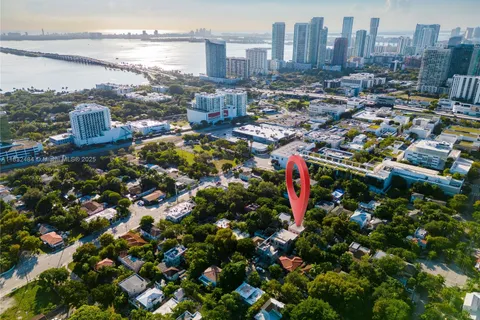 143 NE 43rd St # 1, Miami FL 33137