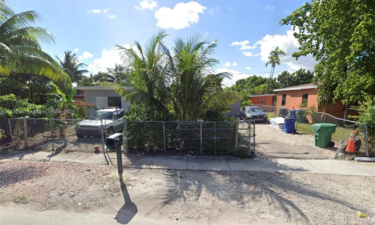 334 NW 108th Ter, Miami FL 33168