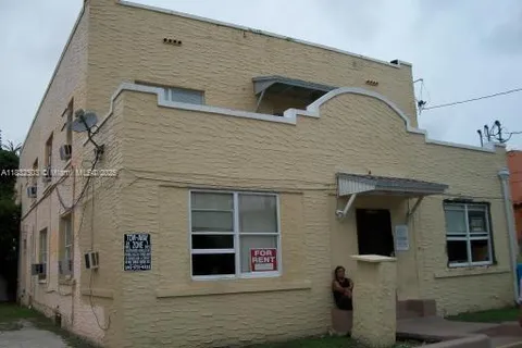 1619 SW 2nd St, Miami FL 33135