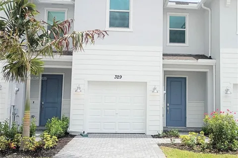 329 SE Crossoak Ln # 329, Port St. Lucie FL 34984