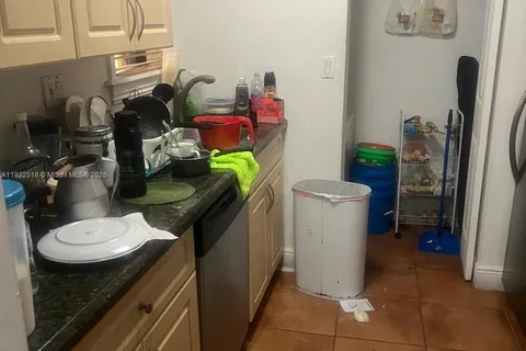 686 NW 114th Ave # 102, Sweetwater FL 33172