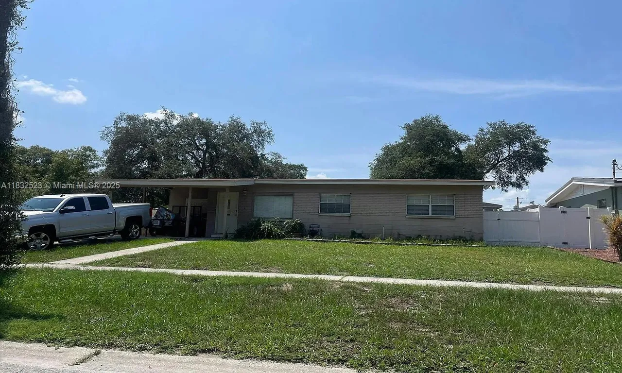 2512 N Habana Pl, Tampa FL 33618