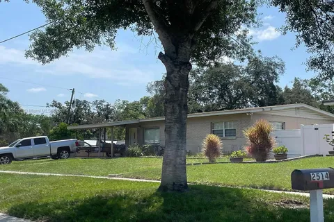 2512 N Habana Pl, Tampa FL 33618