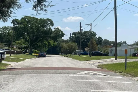2512 N Habana Pl, Tampa FL 33618