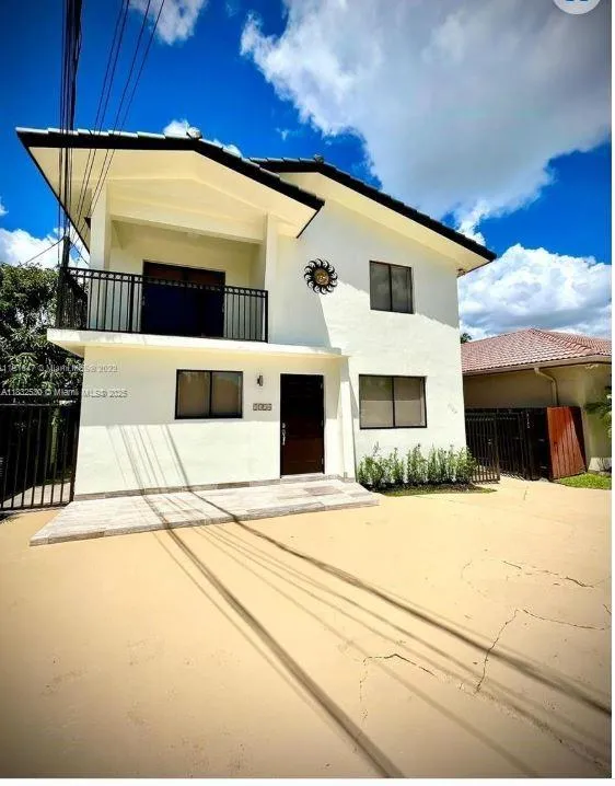 2324 SW 57th, Miami FL 33155