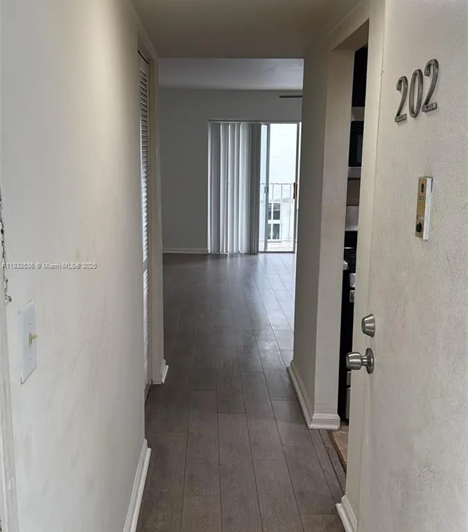 1615 Meridian Ave # 202, Miami Beach FL 33139