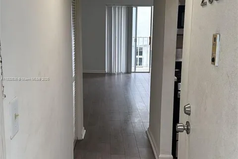 1615 Meridian Ave # 202, Miami Beach FL 33139