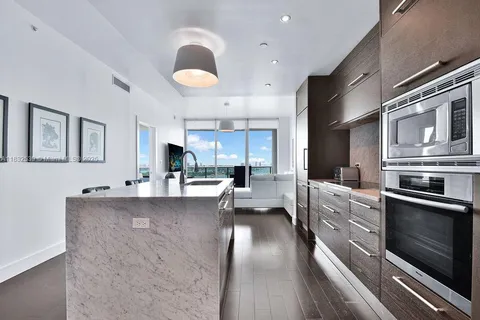 900 Biscayne Blvd # 2507, Miami FL 33132