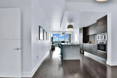 900 Biscayne Blvd # 2507, Miami FL 33132