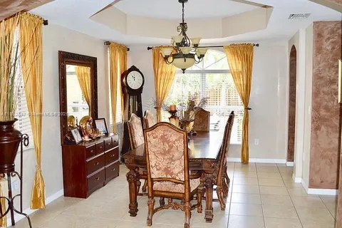 15601 SW 31st Ln, Miami FL 33185
