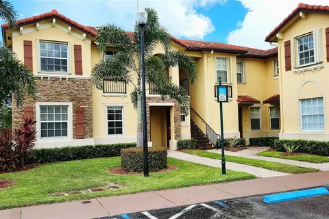 3350 NE 13th Cir Dr # 21, Homestead FL 33033