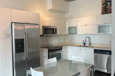 133 NE 2 AV # 1503, Miami FL 33132