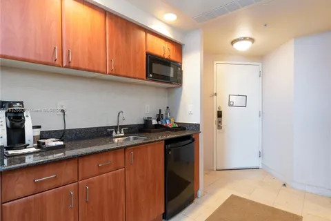 18001 Collins Ave # 1107, Sunny Isles Beach FL 33160
