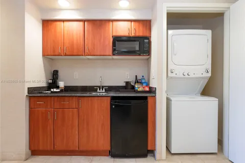 18001 Collins Ave # 1107, Sunny Isles Beach FL 33160
