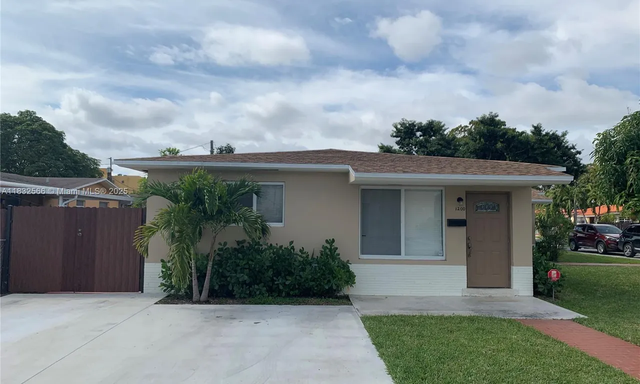 1200 SW 31st Ave # 1, Miami FL 33135