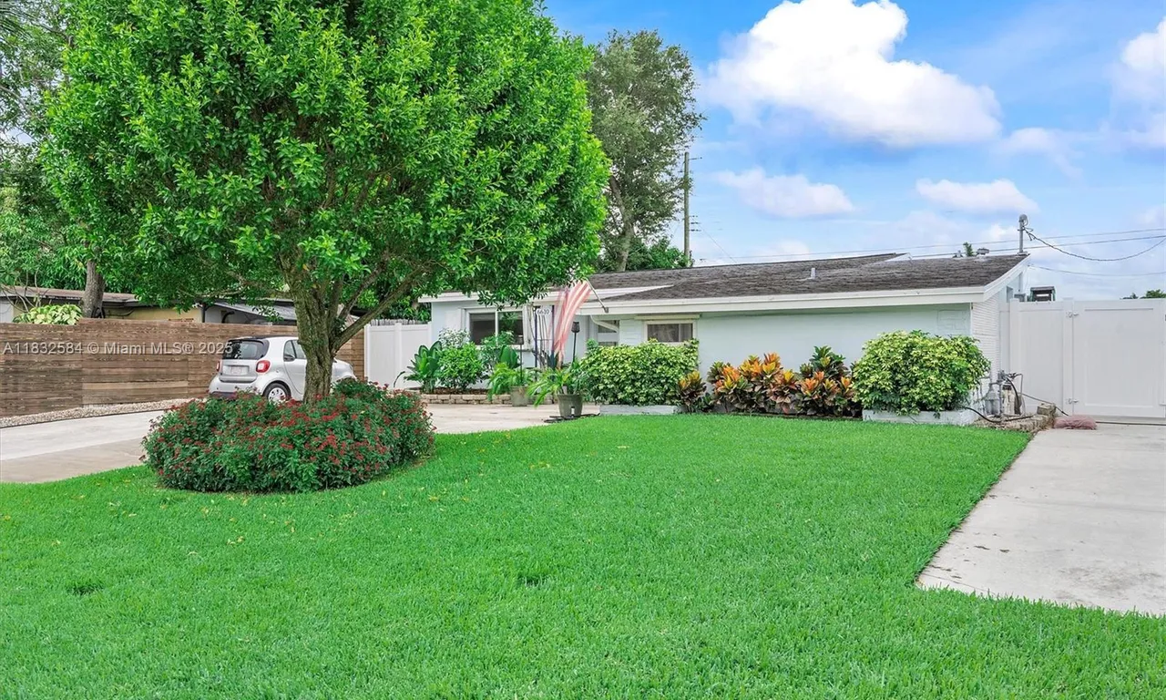 6610 Branch St, Hollywood FL 33024