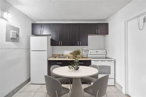 332 SW 3rd St # 4, Belle Glade FL 33430