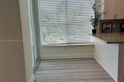 609 Ocean Dr # 3G, Key Biscayne FL 33149