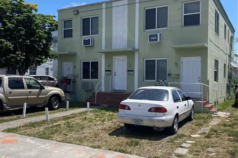 711 SW 21st Ave # 0, Miami FL 33135