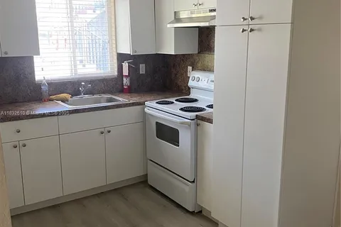711 SW 21st Ave # 0, Miami FL 33135
