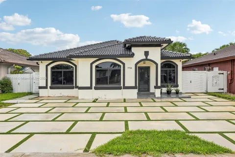 7754 NW 201st Ter, Hialeah FL 33015