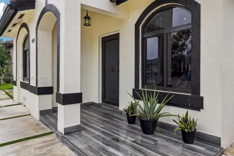 7754 NW 201st Ter, Hialeah FL 33015