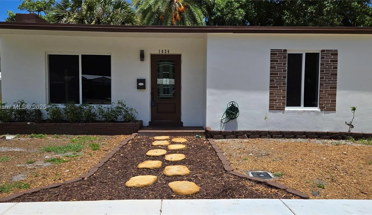 1020 SW 19th Ave, Fort Lauderdale FL 33312