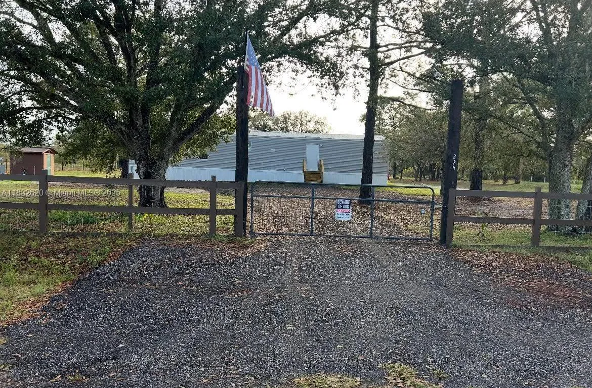 225 S Isora st, Clewiston FL 33440