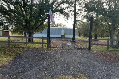 225 S Isora st, Clewiston FL 33440