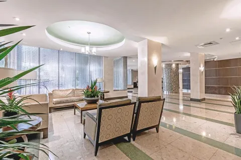 3801 S Ocean Dr # 8X, Hollywood FL 33019