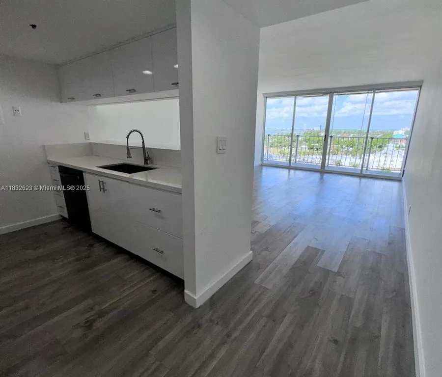 7601 E Treasure Dr # 1101, North Bay Village FL 33141