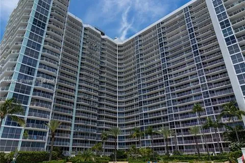 7601 E Treasure Dr # 1101, North Bay Village FL 33141