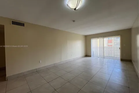 3700 NW 21st St # 304, Lauderdale Lakes FL 33311