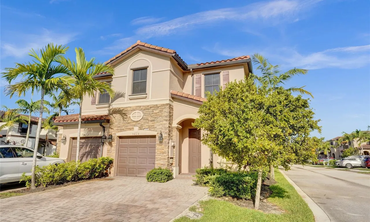 5013 Vulcan Way, Davie FL 33314