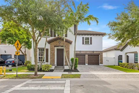 9037 SW 170th Pl, Miami FL 33196