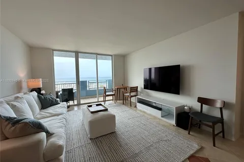 90 Alton Rd # 2809, Miami Beach FL 33139