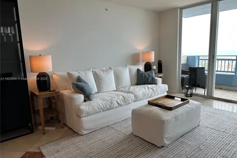 90 Alton Rd # 2809, Miami Beach FL 33139