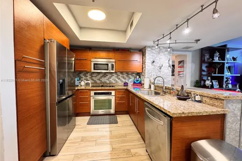 2641 N Flamingo Rd # 1203N, Sunrise FL 33323