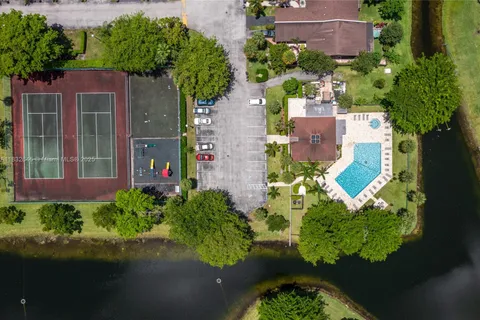 5109 NW 11th Way, Deerfield Beach FL 33064