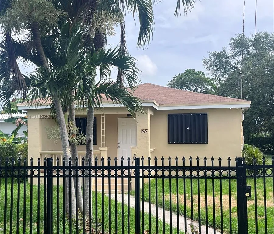 1927 NW 64 st, Miami FL 33147