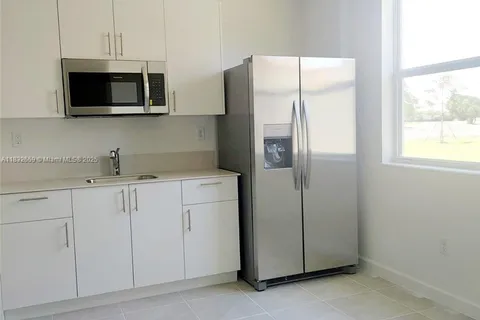 2942 SE 23rd Ave # 0, Homestead FL 33035