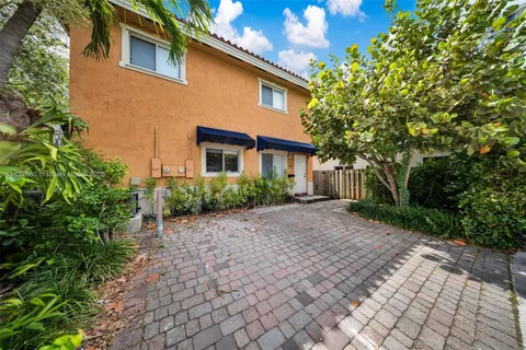 2814 SW 27th Street, Miami FL 33133