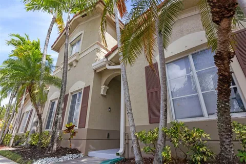 10800 NW 82 ND TER # 3, Doral FL 33178