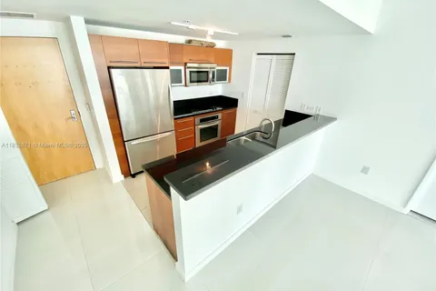 253 NE 2nd St # 1401, Miami FL 33132