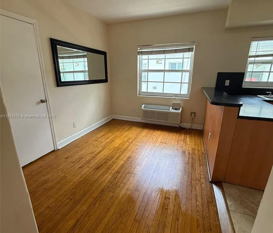 1241 13th St # 4, Miami Beach FL 33139