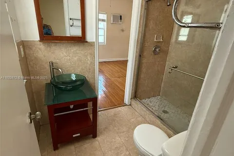 1241 13th St # 4, Miami Beach FL 33139