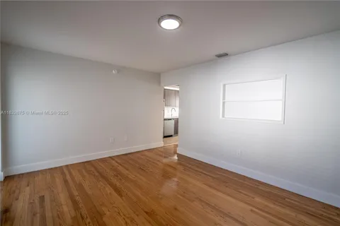 117 S Shore Dr # 8, Miami Beach FL 33141