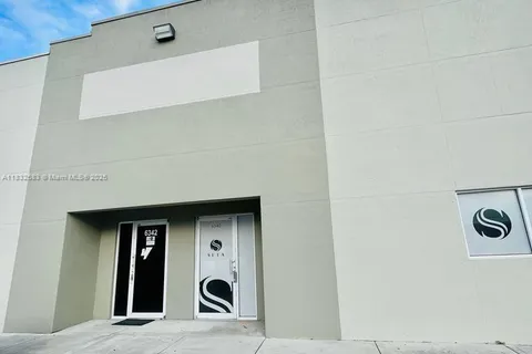 6342 NW 99th Ave, Doral FL 33178