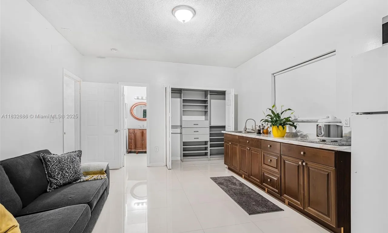14156 SW 148th Ave # 2, Miami FL 33196