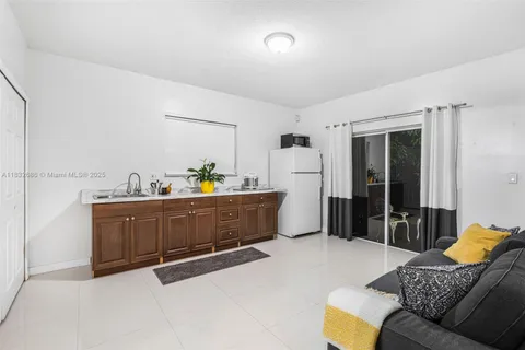 14156 SW 148th Ave # 2, Miami FL 33196